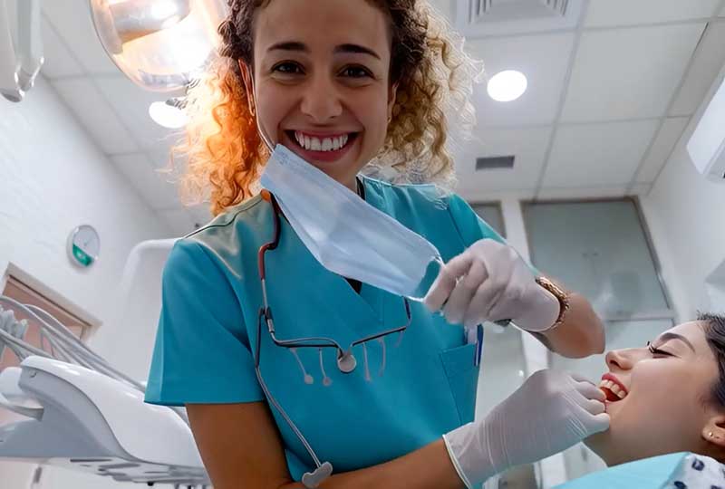 Dra. Elena C. - Egresada 2024 Especialización Ortodoncia Digital